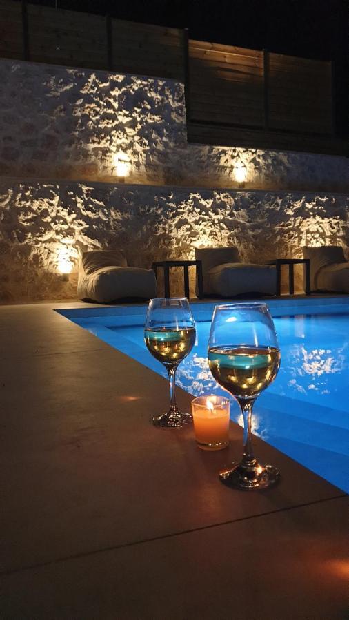 Nemesis Luxury Villas Apolpaina Екстер'єр фото